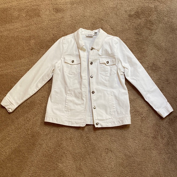 D&co white denim jacket with rhinestone buttons - Picture 1 of 5